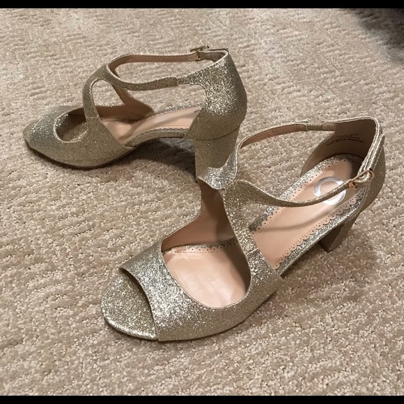 Aalie Sandal - Picture 4 of 5